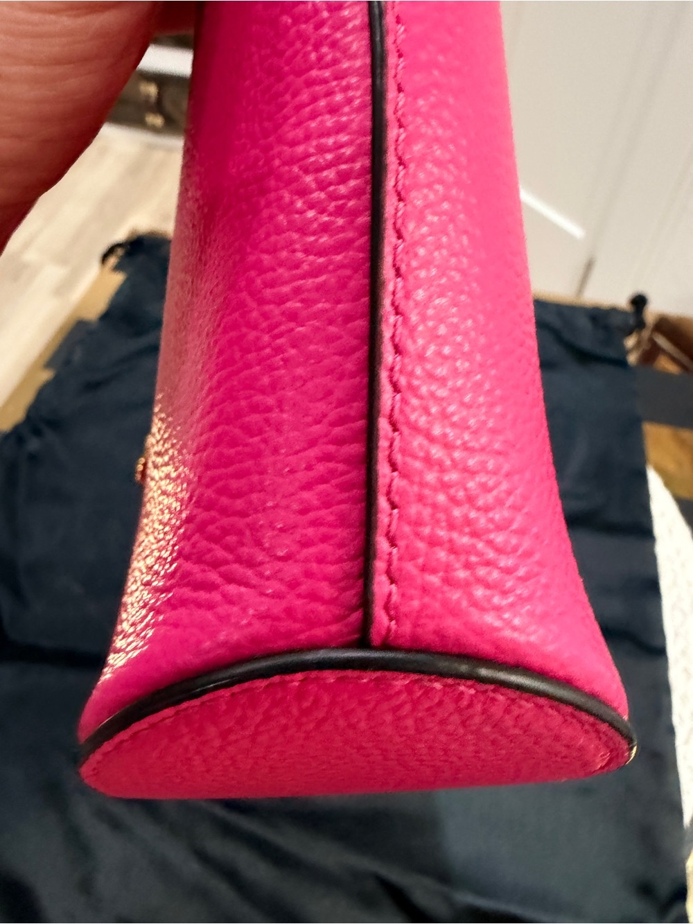 Versace Virtus Shoulder Bag in Fuchia EXCELLENT Condition + Dust Bag - Picture 6 of 16